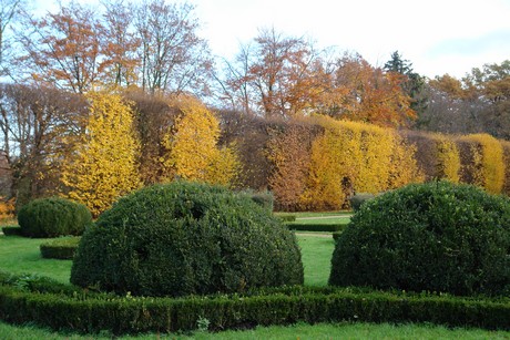 schloss-gracht