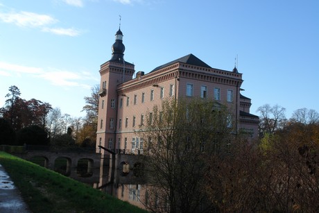 schloss-gracht