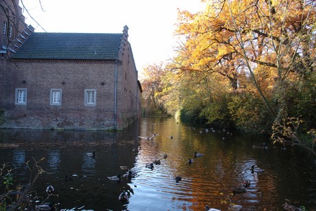 schloss-gracht