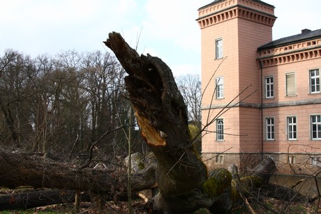 schloss-gracht