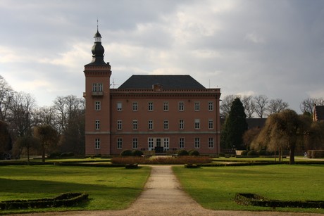 schloss-gracht