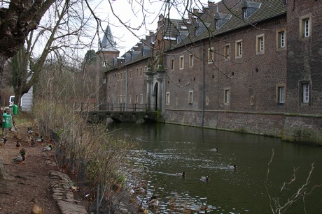 schloss-gracht