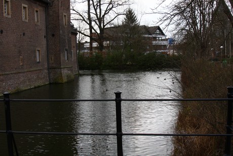 schloss-gracht