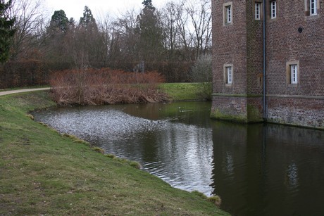 schloss-gracht