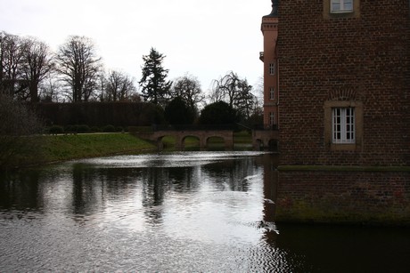 schloss-gracht