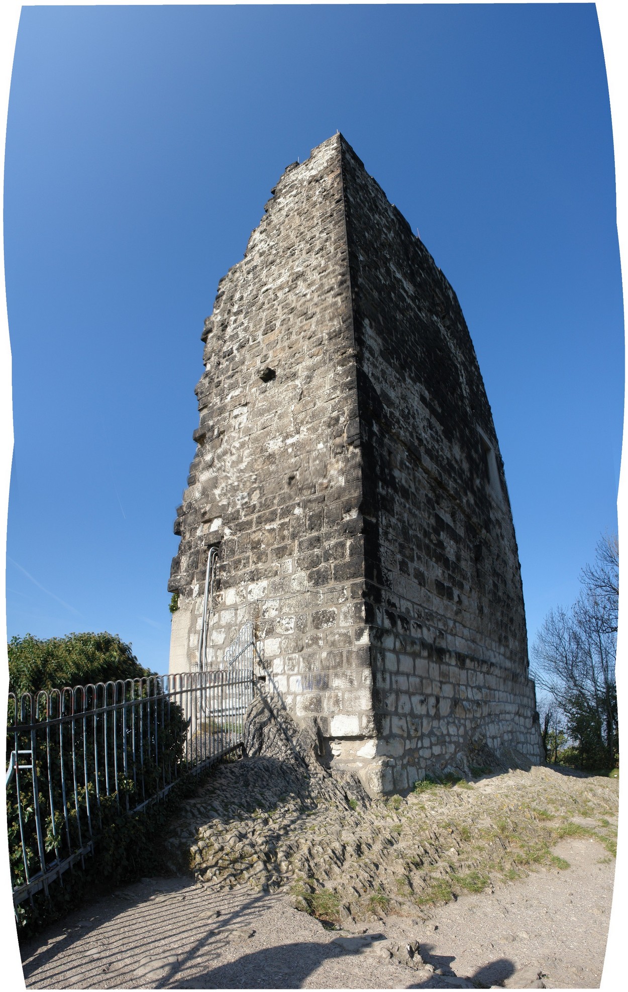 Drachenfels