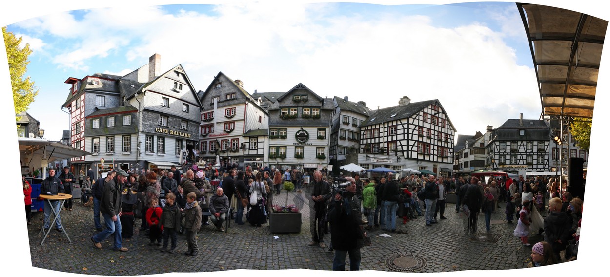 Monschau im Herbst