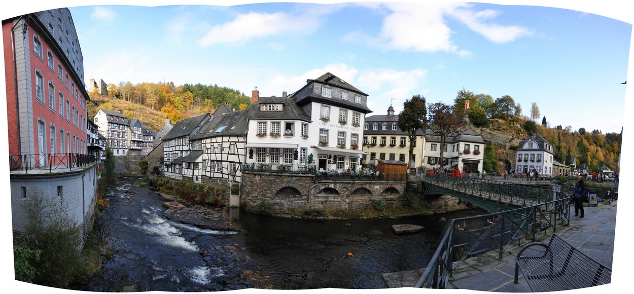 Monschau im Herbst